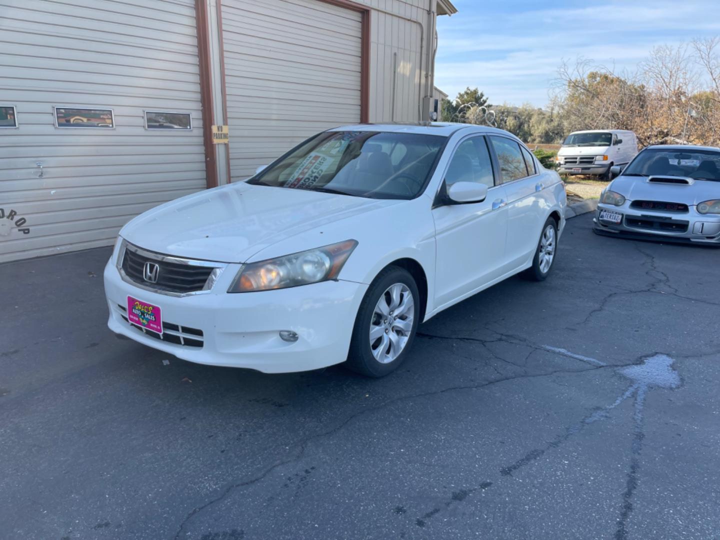 2008 Alpine White /Tan Honda Accord EX (1HGCP36708A) with an 3.5 V6 engine, AT transmission, located at 813 E Fairview Ave, Meridian , ID, 83642, (208) 336-8230, 43.618851, -116.384010 - Photo#2